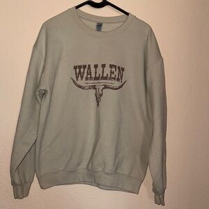 Gildan Beige Crewneck Sweater with Western Design